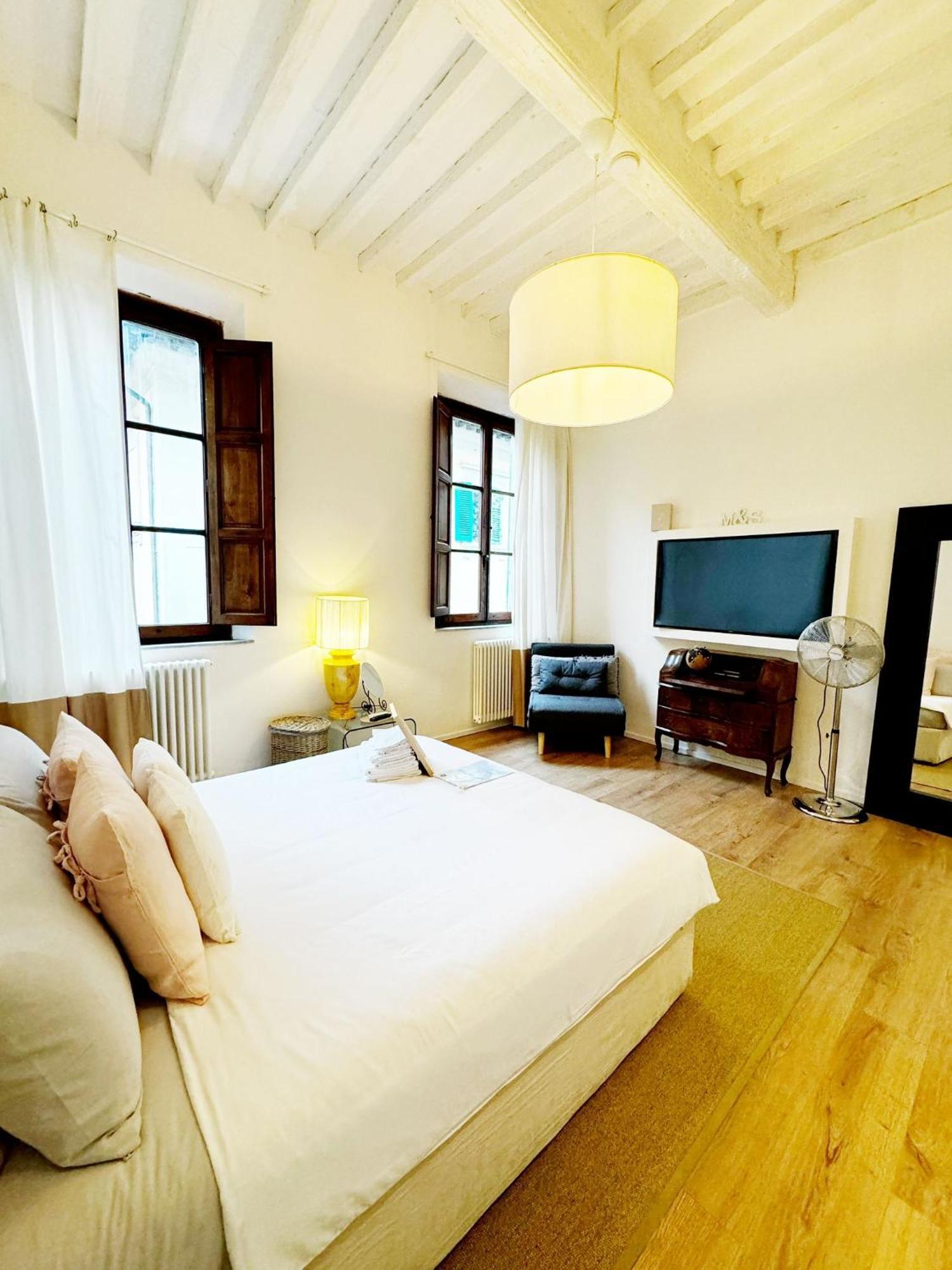 Boutique Room - Centro Storico 20 Min Da Firenze Empoli Ngoại thất bức ảnh